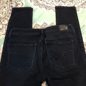 Dark wash American eagle skinny jeans
